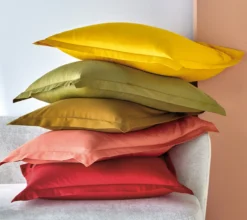 DRAP HOUSSE UNI SATIN ROUGE OPERA