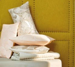 ENSEMBLE ENVELOPPE COUSSIN SILLAGES POUDRE