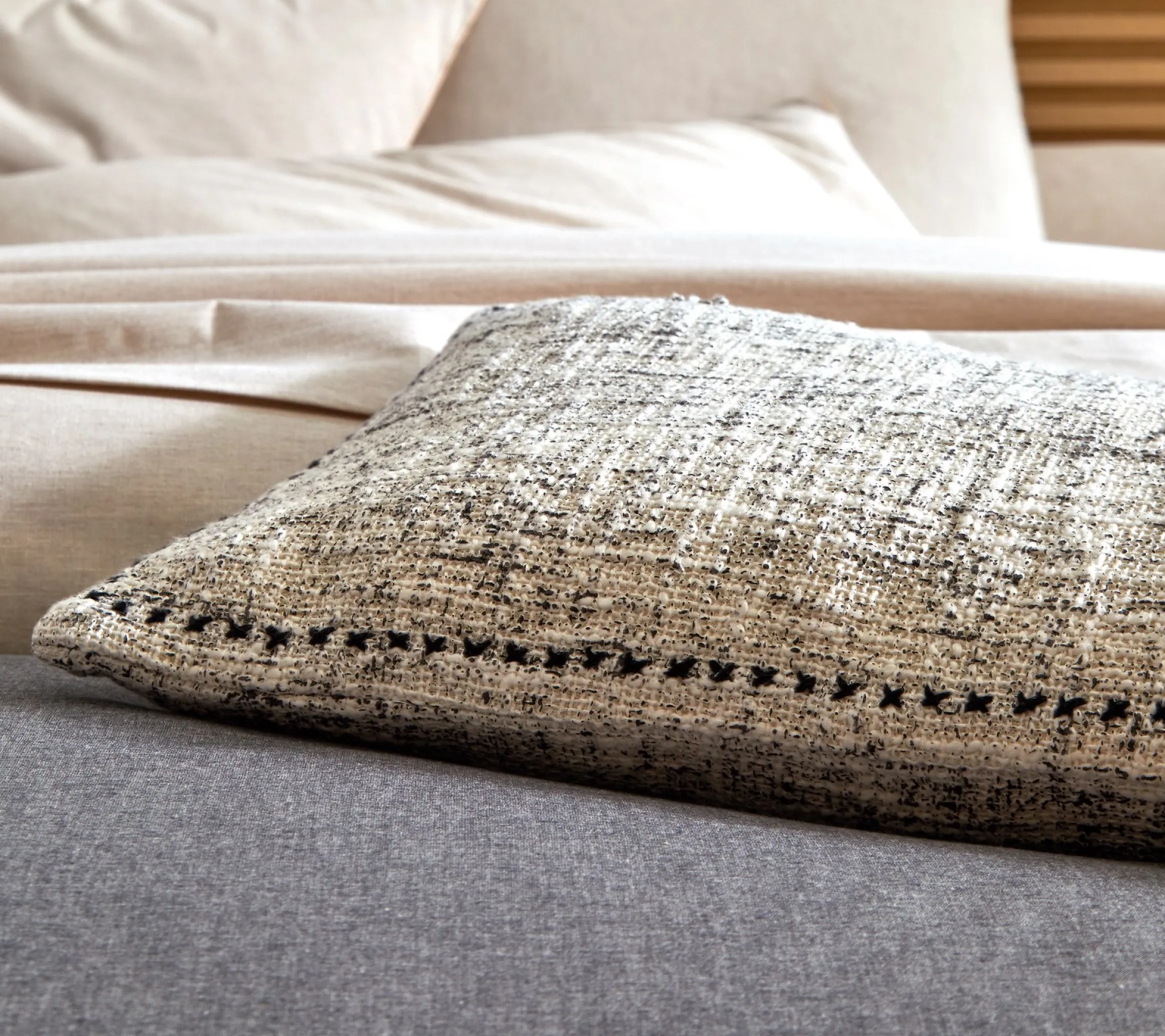 ENSEMBLE ENVELOPPE COUSSIN TOUAREG NOIR